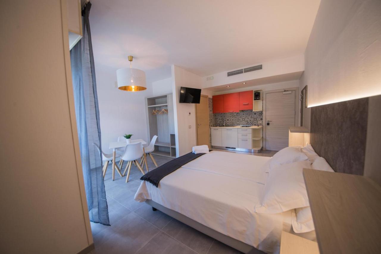 Residence Cristine Riva del Garda Exterior photo