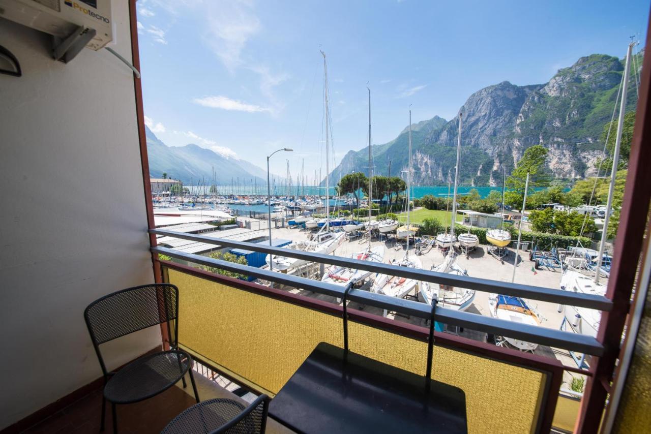 Residence Cristine Riva del Garda Exterior photo