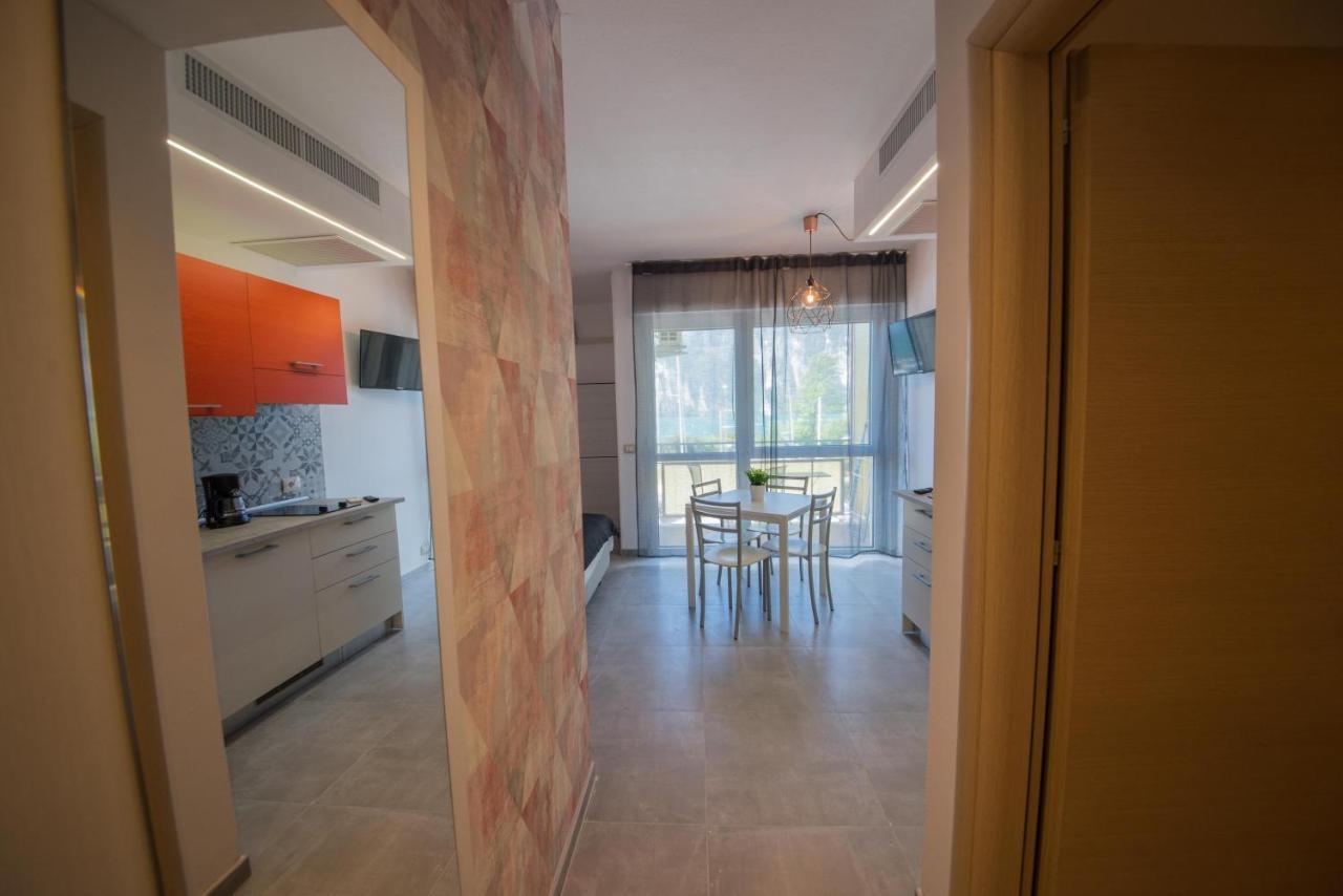 Residence Cristine Riva del Garda Exterior photo
