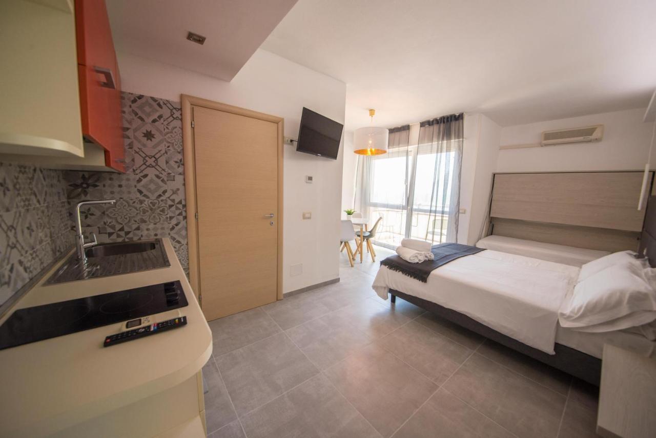 Residence Cristine Riva del Garda Exterior photo