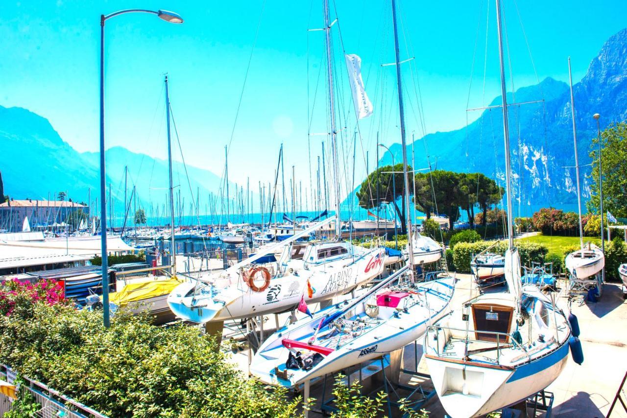 Residence Cristine Riva del Garda Exterior photo