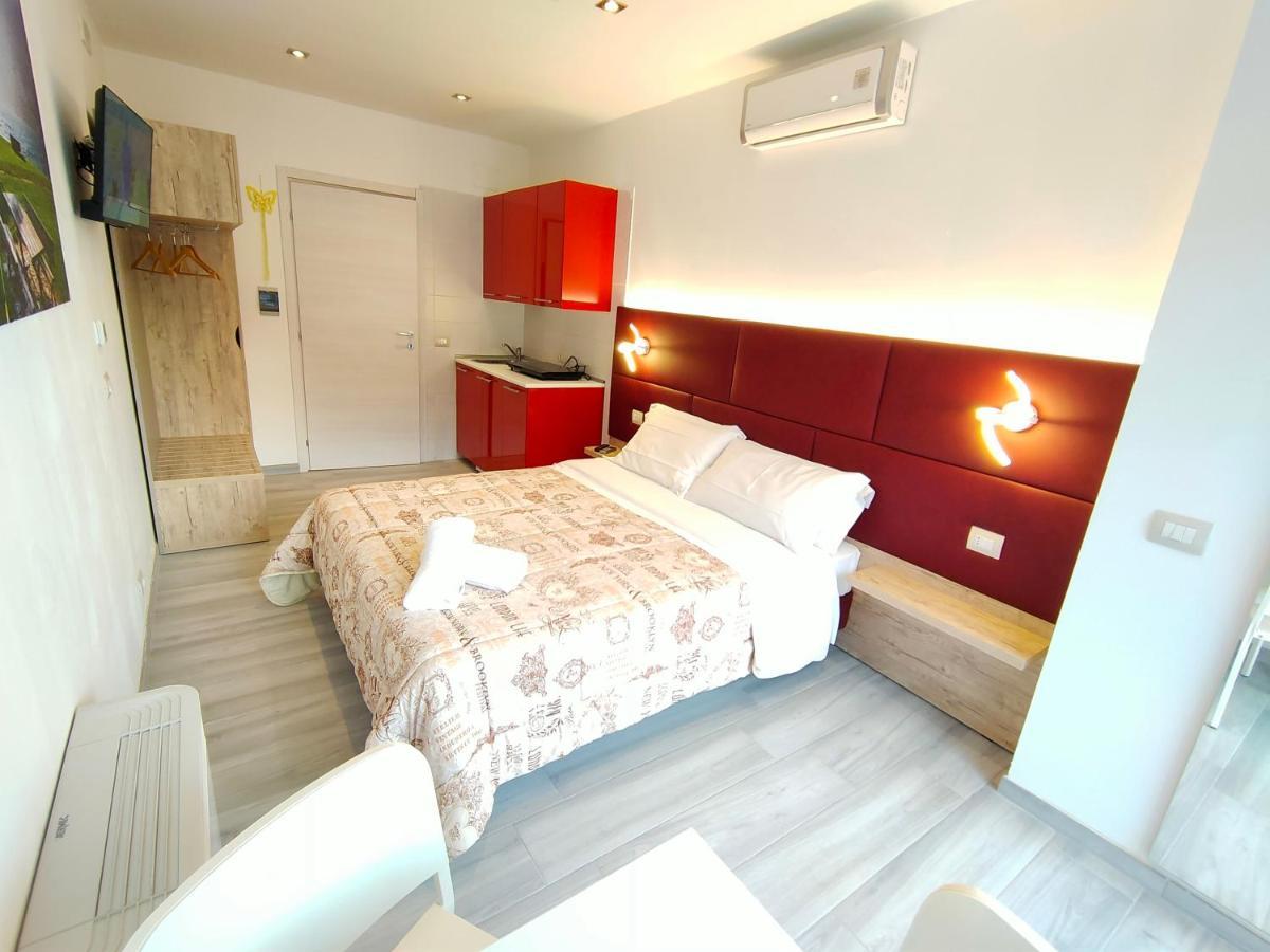 Residence Cristine Riva del Garda Exterior photo